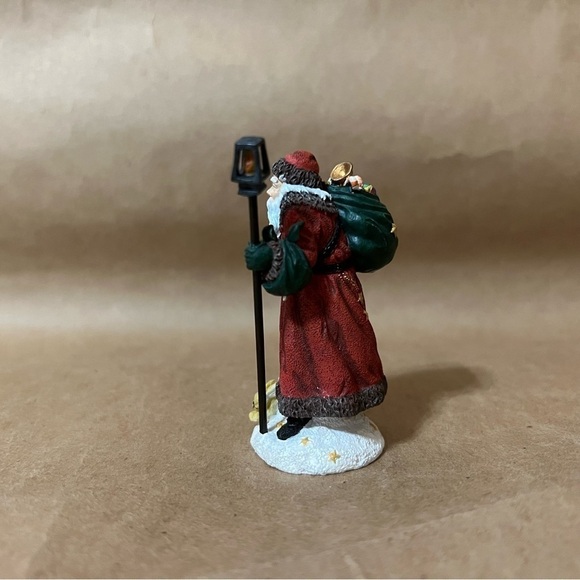 Pipka | Star Catcher Santa Handcrafted Father Christmas Figurine Mini Collection - Picture 5 of 6